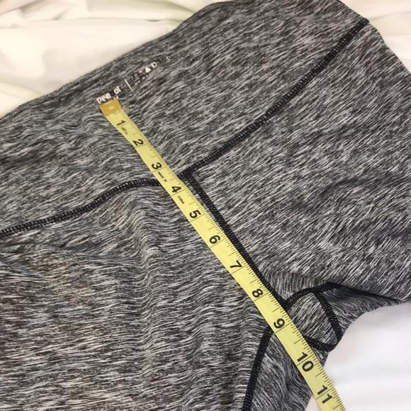 Reebok Athletic Black Heathered Leggings Size Medium - Picture 7 of 10